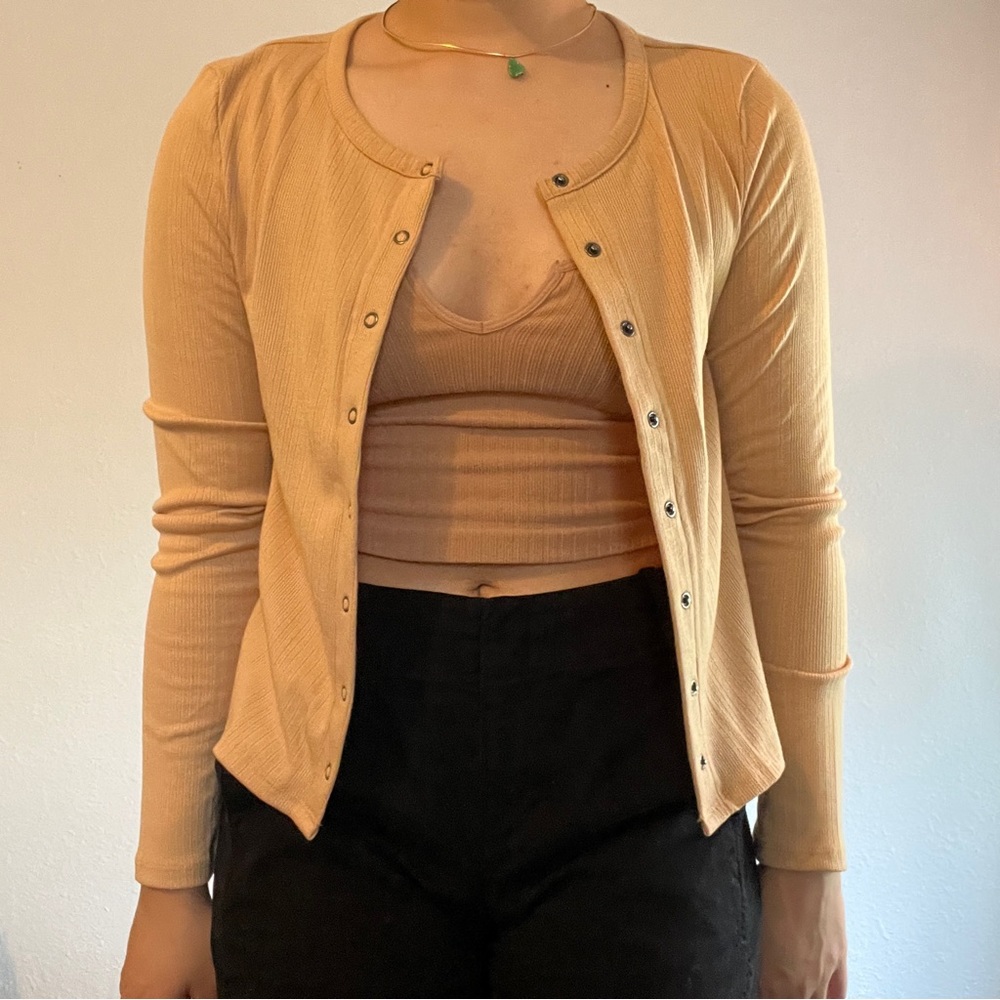Button Up Top - Picture 3 of 6